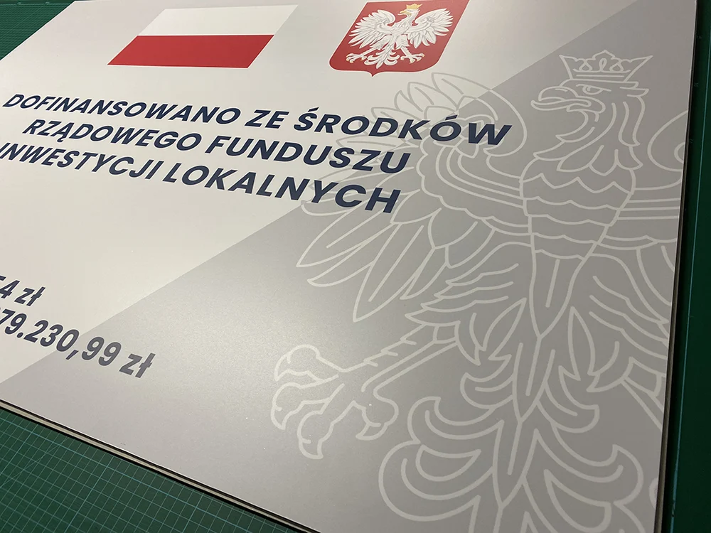 tablica reklamowa wydrukowana w Doble, dofinansowane ze środków funduszu